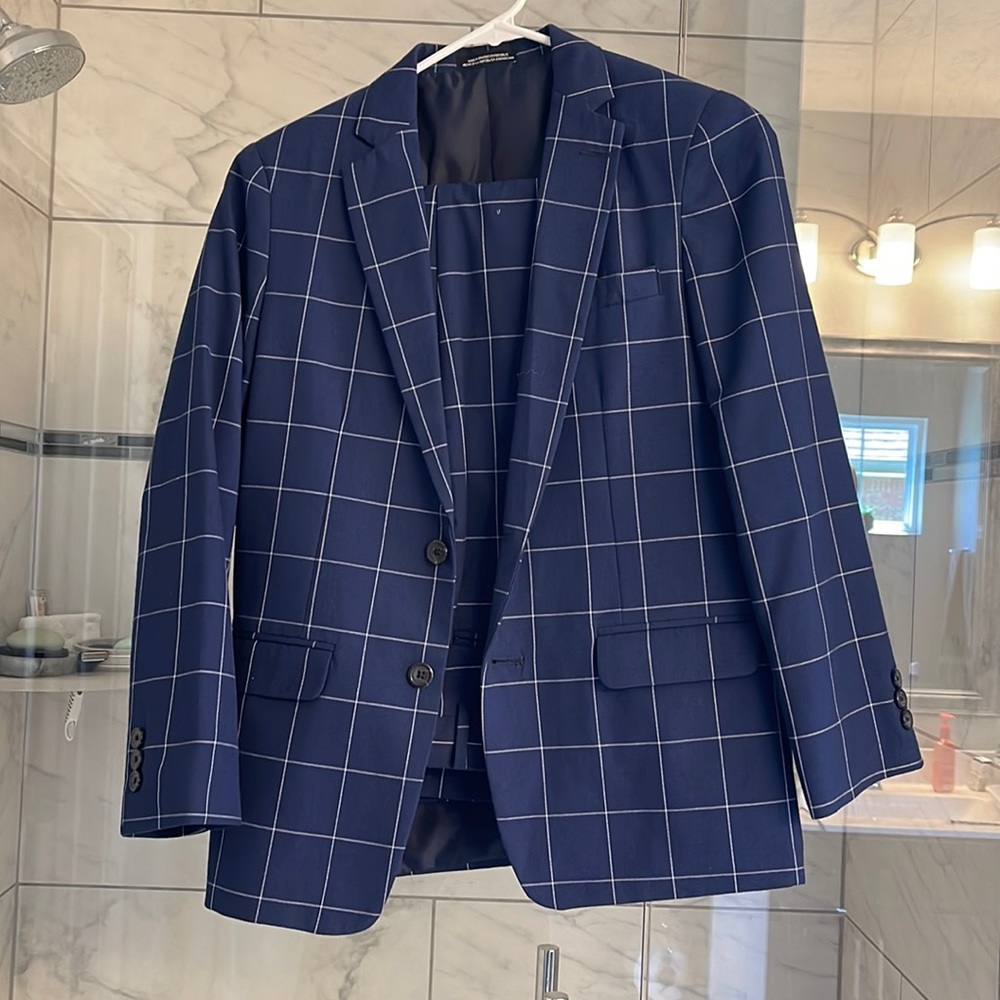 Young King by Steve Harvey 2 piece suit